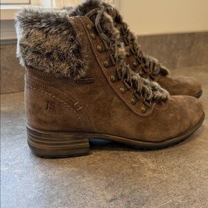 Josef Seibel ‘Sandra 67’ Waterproof Sueded Leather;Faux Fur detail hiker bootie🥾